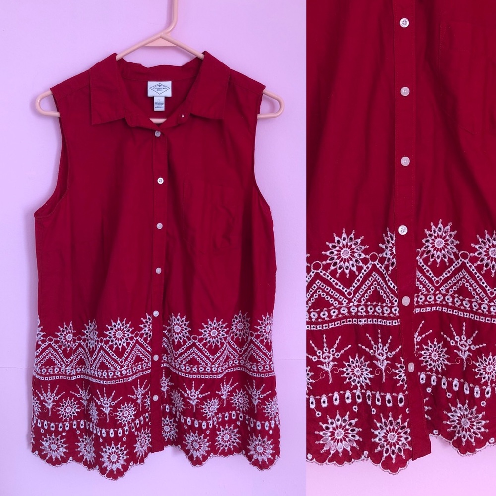 Beautiful St. John’s Bay tank top in Red